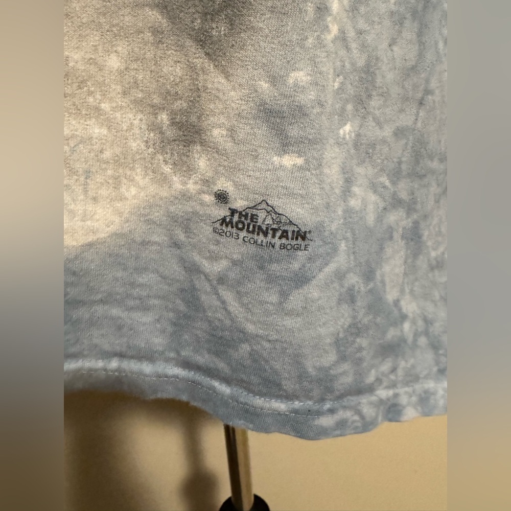 EUC The Mountain Blue and White Snow Plow Wolf Graphic Long Sleeve Tee size XL - Picture 6 of 11